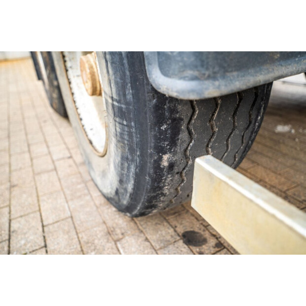 1998 Robuste-Kaiser S3302G37-43315016