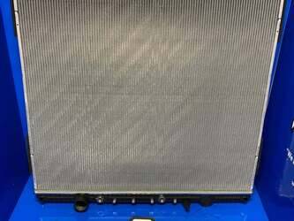صورة ل قطع غيار Radiator-PTR فريتلاينر مستعملة