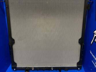 صورة ل قطع غيار Radiator-PTR فريتلاينر مستعملة