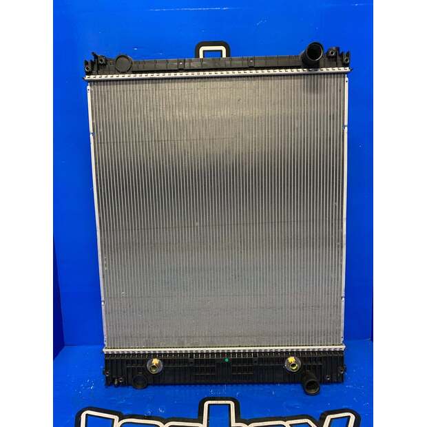 Radiator-PTR Freightliner Used-43318556