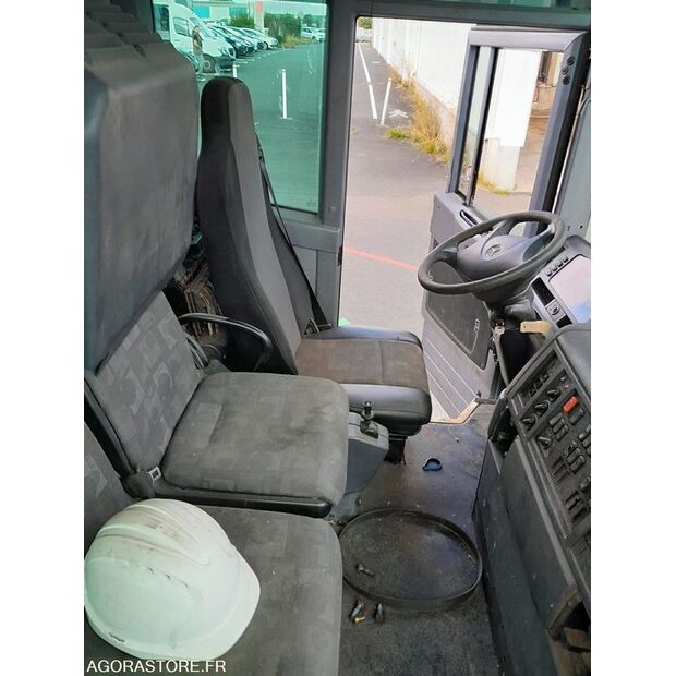 2010 مرسيدس بنز 2633-43335687