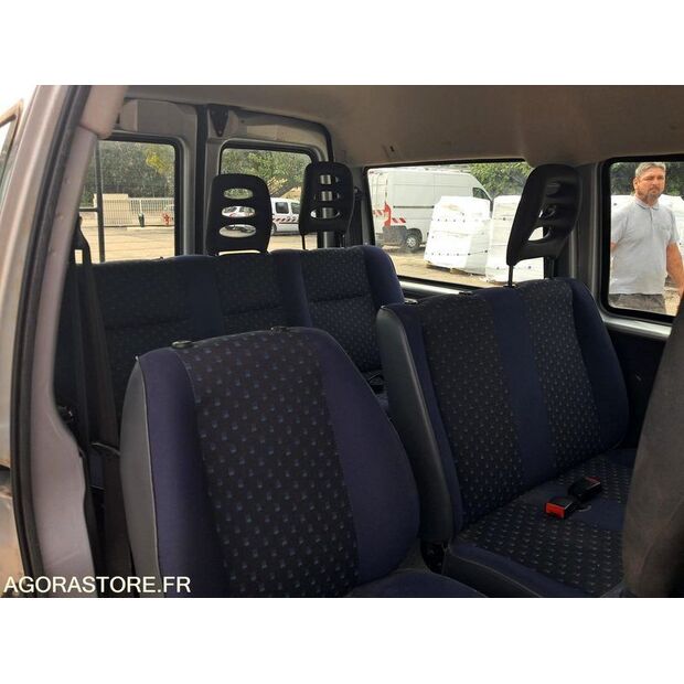 2002 بيجو Expert-43336166