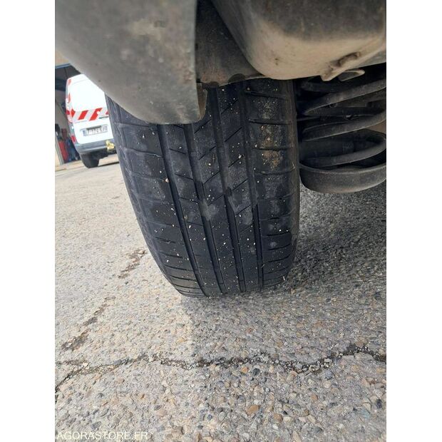 2002 بيجو Expert-43336170