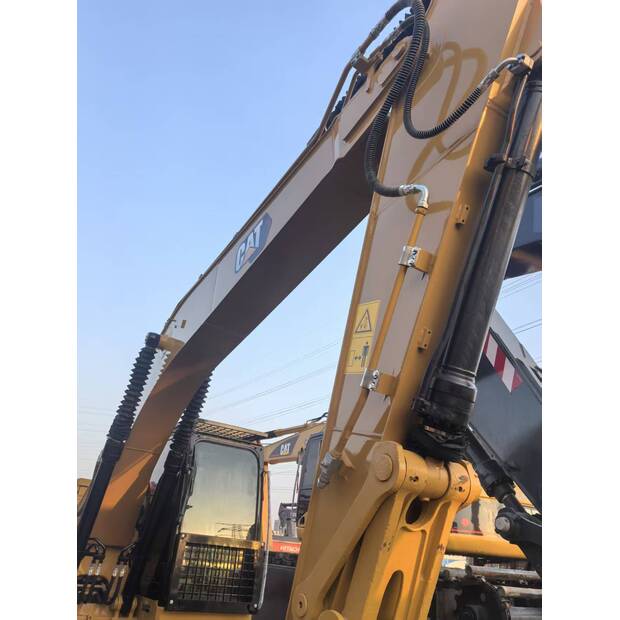 2024 Caterpillar 320GC-43337235