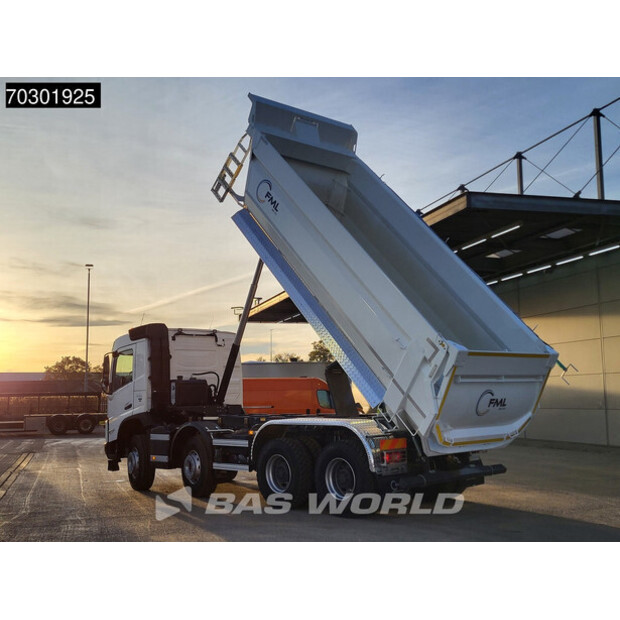 2025 فولفو FMX 500-43337914