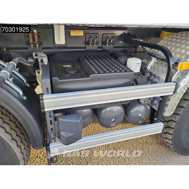 2025 فولفو FMX 500-43337928