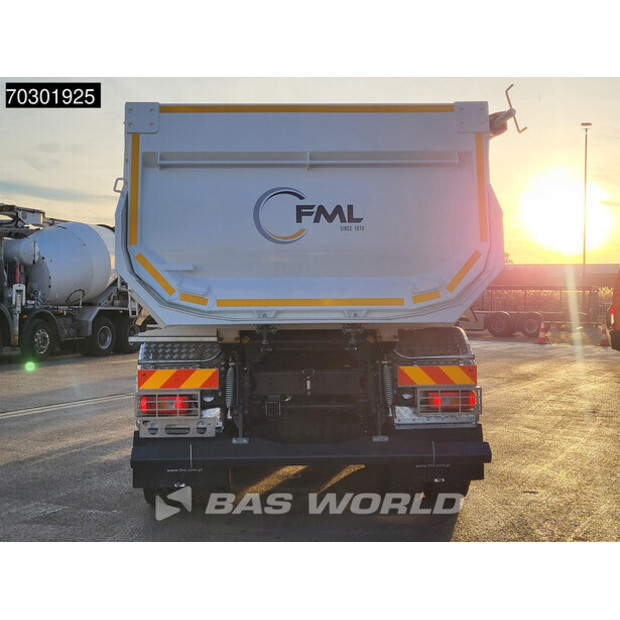 2025 فولفو FMX 500-43337931