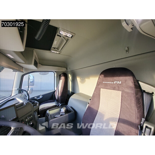 2025 فولفو FMX 500-43337944