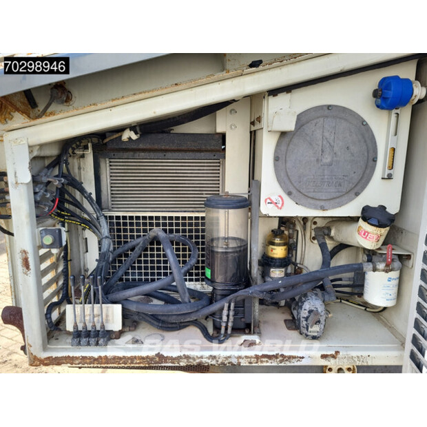 2011 كيستراك FRONTIER-43338400