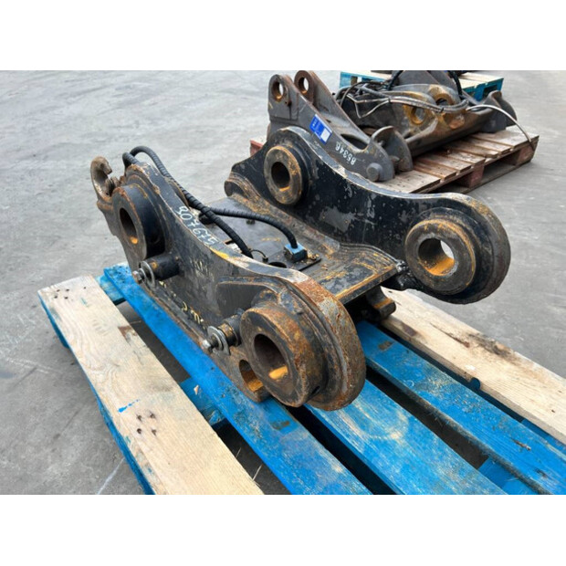 2011 كليب MEK KM70-43338986