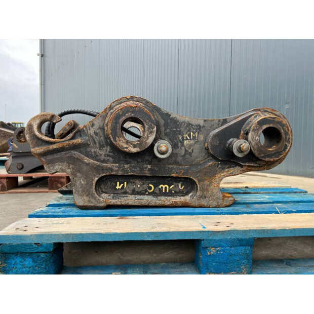 2011 كليب MEK KM70-43338987