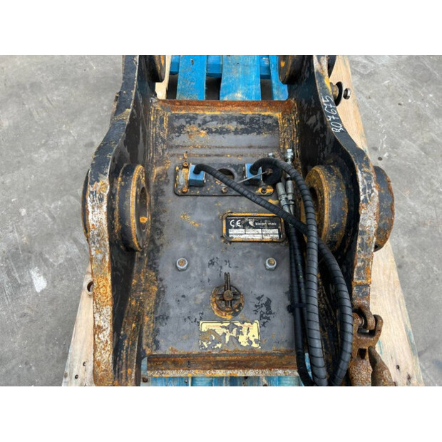 2011 كليب MEK KM70-43338994