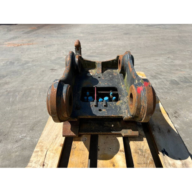 2017 OilQuick OQ65-43339192