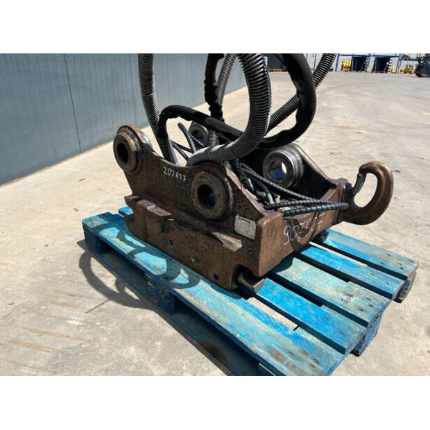 2017 OilQuick OQ70/55-43339286