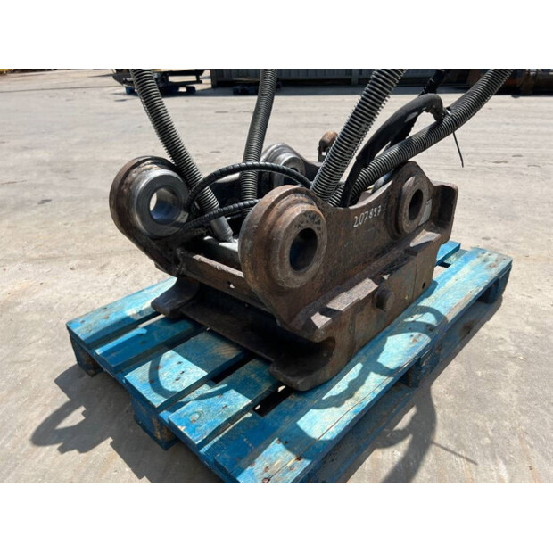 2017 OilQuick OQ70/55-43339288