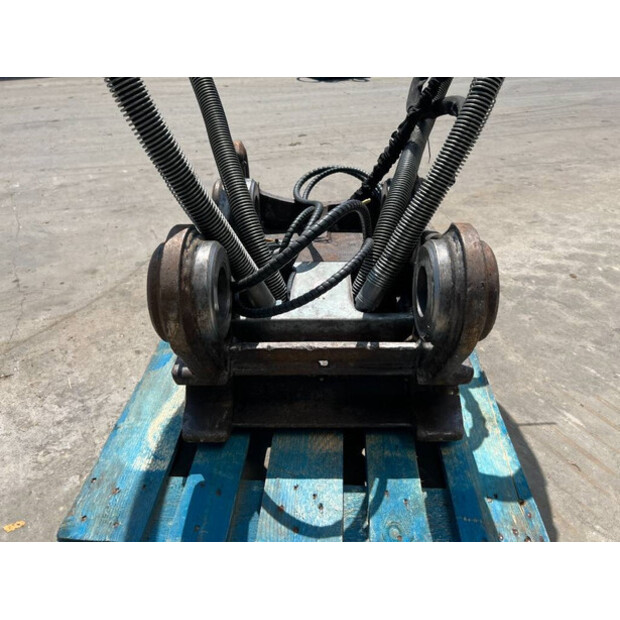 2017 OilQuick OQ70/55-43339289