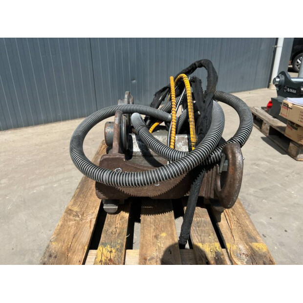 2017 OilQuick OQ70/55-43339322