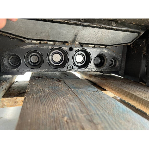 2017 OilQuick OQ70/55-43339334