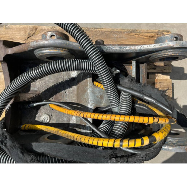 2017 OilQuick OQ70/55-43339338