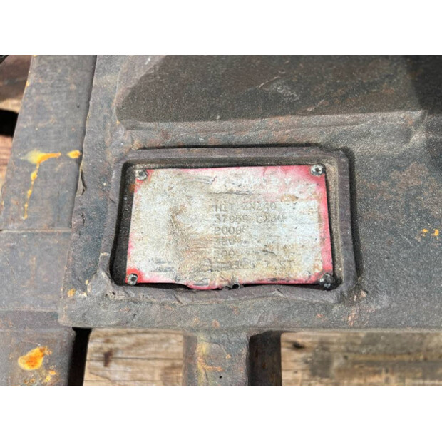 2008 فيراكتيرت CW30-43339423