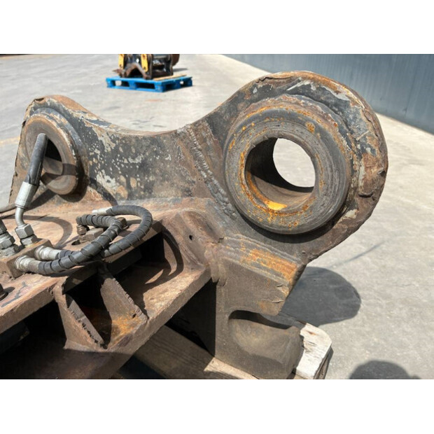 2016 Caterpillar 352F-43339558