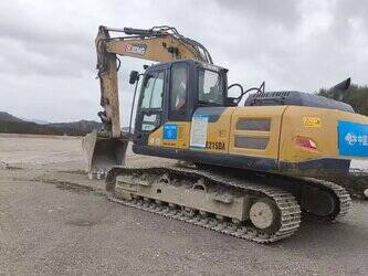 صورة ل حفارات مجنزرة 2021 اكس سي ام جي XE215DA