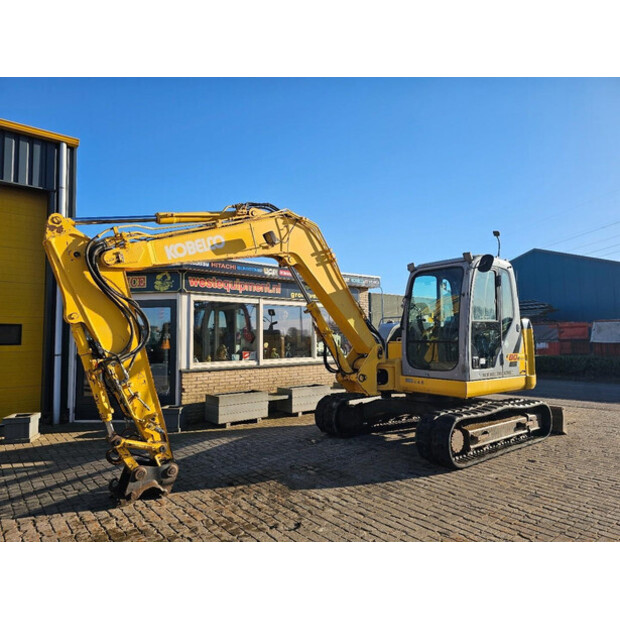 2008 نيو هولاند E80-43342672