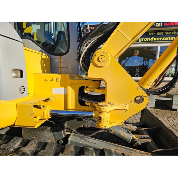 2008 نيو هولاند E80-43342681