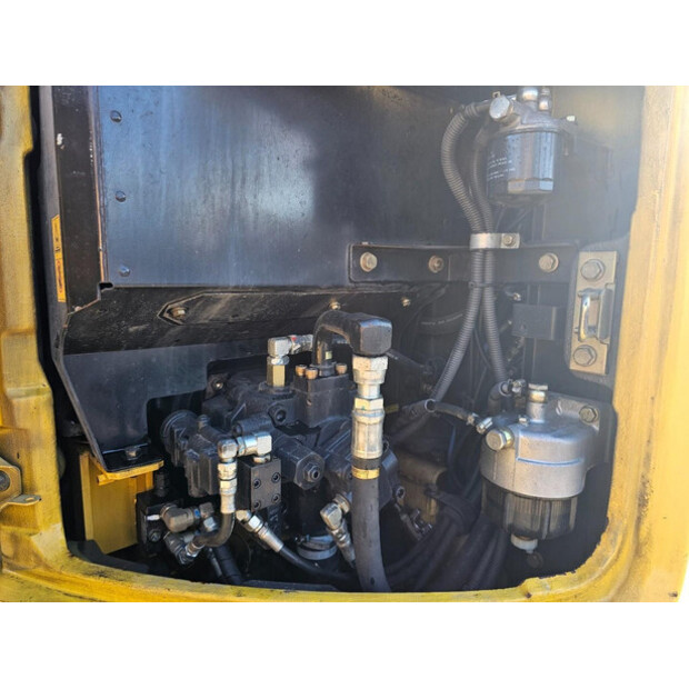 2008 نيو هولاند E80-43342683