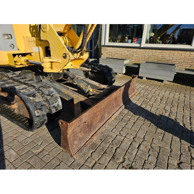 2008 نيو هولاند E80-43342691