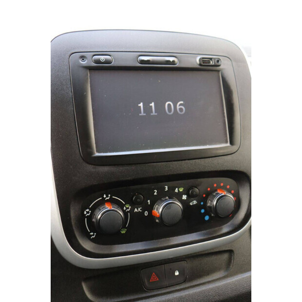 2015 رينو Trafic-43343146