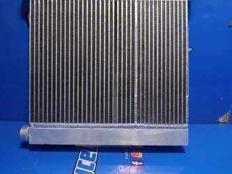 صورة ل مبردات الزيت أو إي إم مستعملة