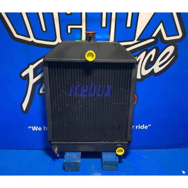 Radiator - Aluminum CUMMINS Used-43344129