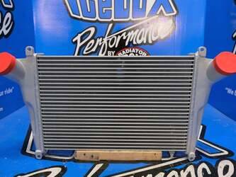 Image de PIÈCES DÉTACHÉES Charge Air Cooler Chevrolet / GMC Used