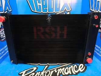 Image de PIÈCES DÉTACHÉES Radiator - Aluminum Chevrolet / GMC Used