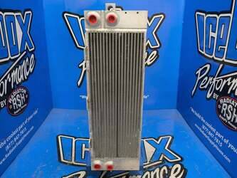 صورة ل مبردات الزيت كاتربيلر مستعملة