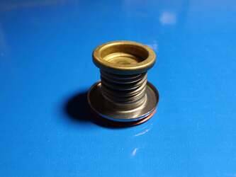 صورة ل Radiator Components كاتربيلر مستعملة