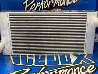 صورة ل قطع غيار مبردات الهواء كاتربيلر مستعملة