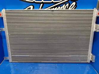 صورة ل مبردات الزيت كاتربيلر مستعملة