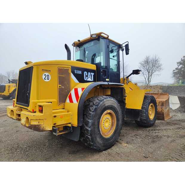 2011 Caterpillar 938H-43352905
