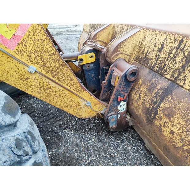 2011 Caterpillar 938H-43352912