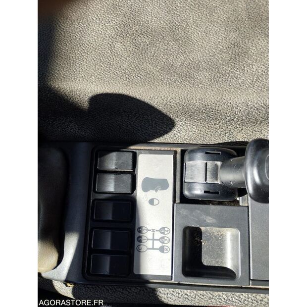 2012 Renault PREMIUM-43361727