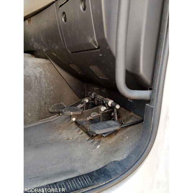 2012 Renault PREMIUM-43361729