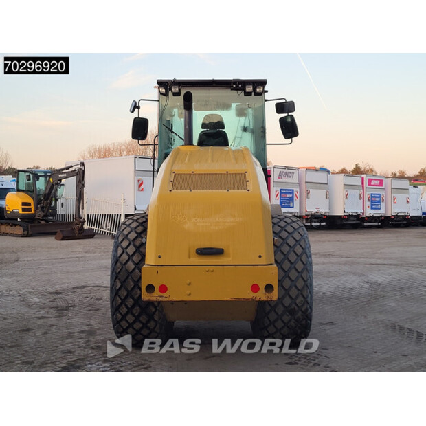 2017 Caterpillar CS66B-43364706