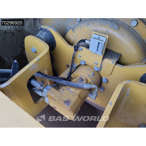 2017 Caterpillar CS66B-43364721