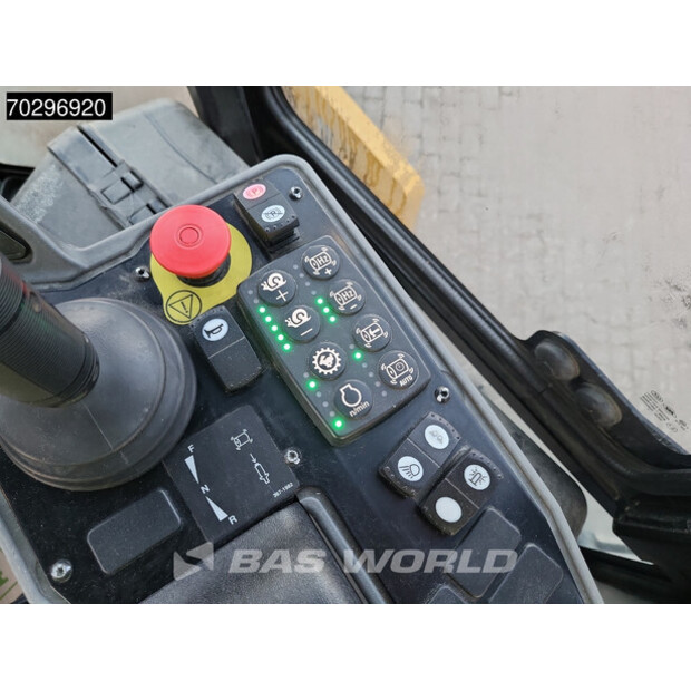 2017 Caterpillar CS66B-43364727