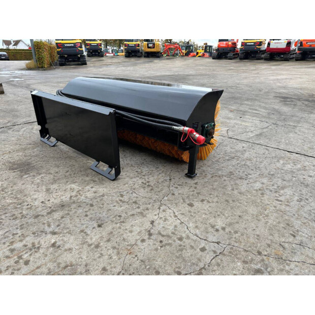 2024 FUTURE FT-SE61-43365165