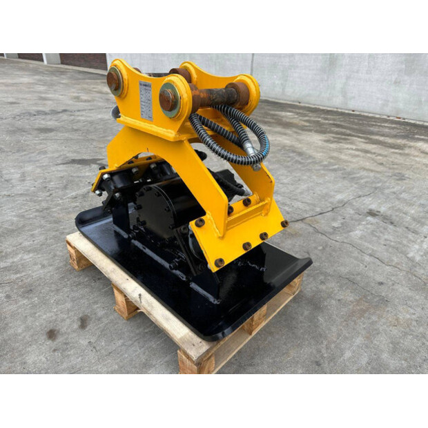 2025 BLK BLK/04-43365351