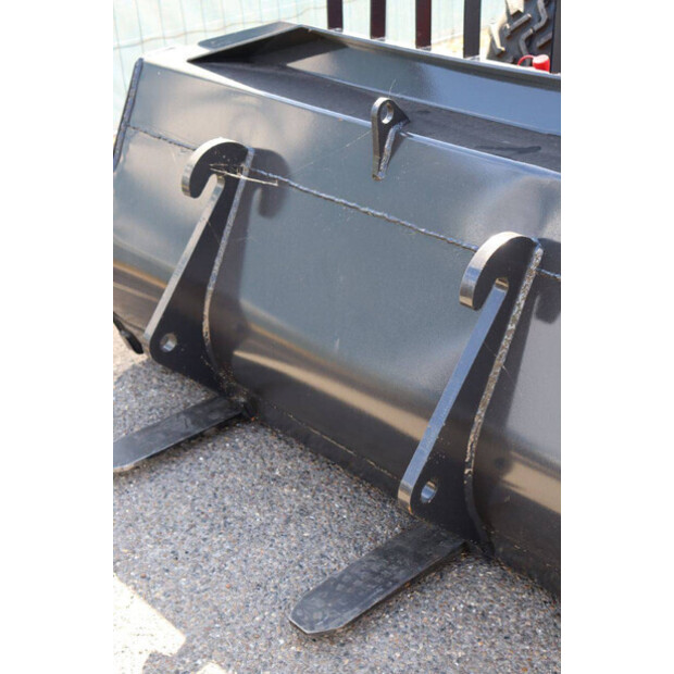 2025 Heracles H190-43366188