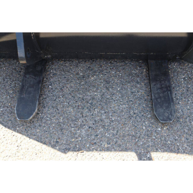 2025 Heracles H190-43366189